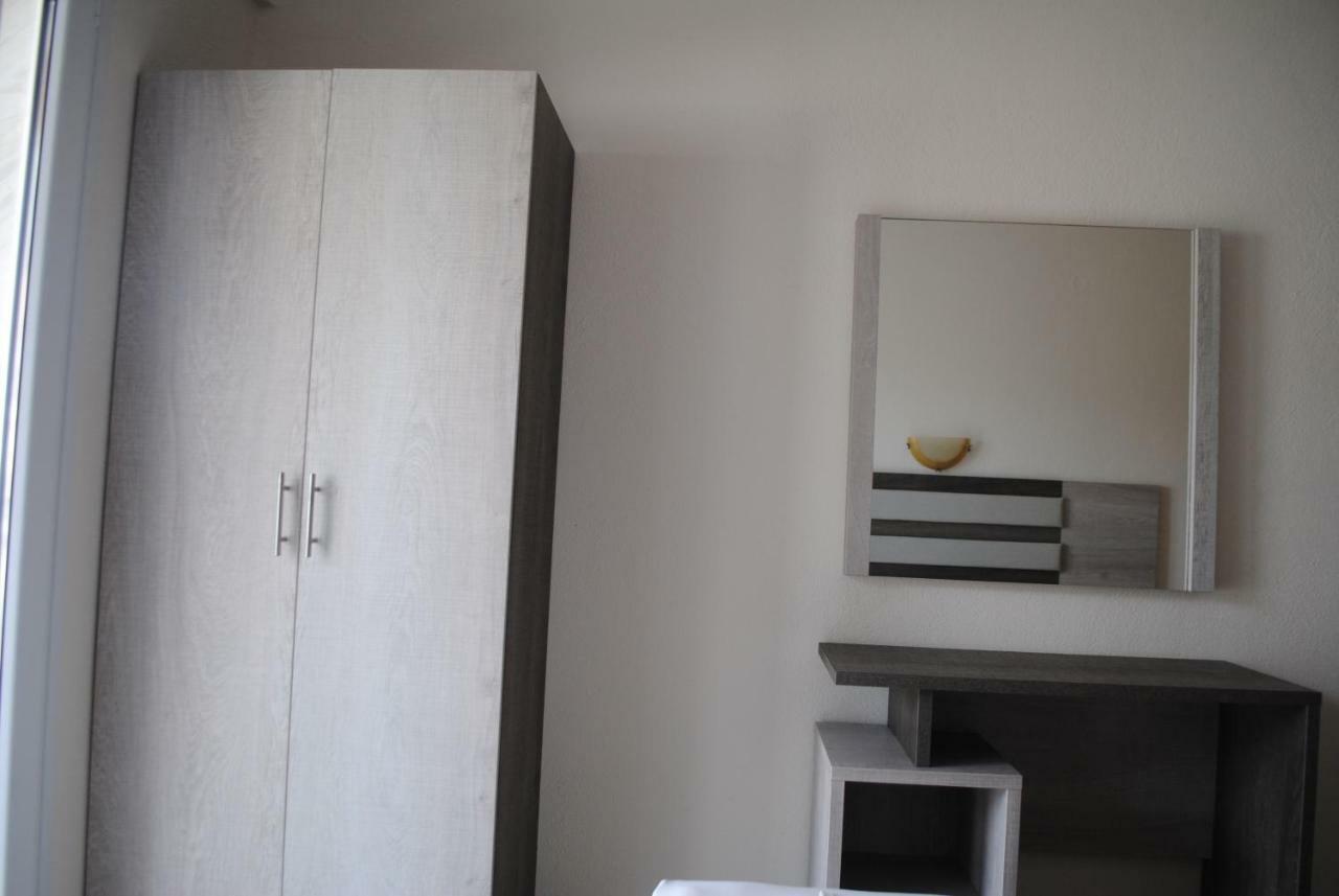 Anna Rooms เนโอสมาร์มาราส ภายนอก รูปภาพ
